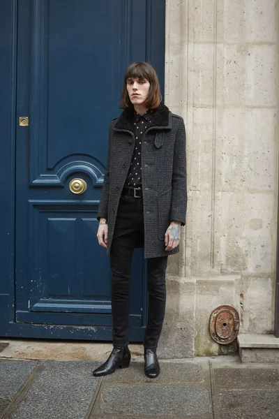Look 25